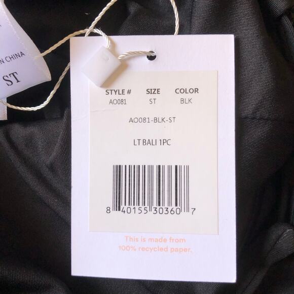 Andie NWT The Bali Flattering Neckline One Piece Swimsuit Black Small Tall - Picture 13 of 15